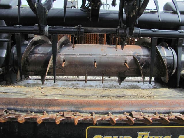 Image of MacDon FD70 equipment image 1