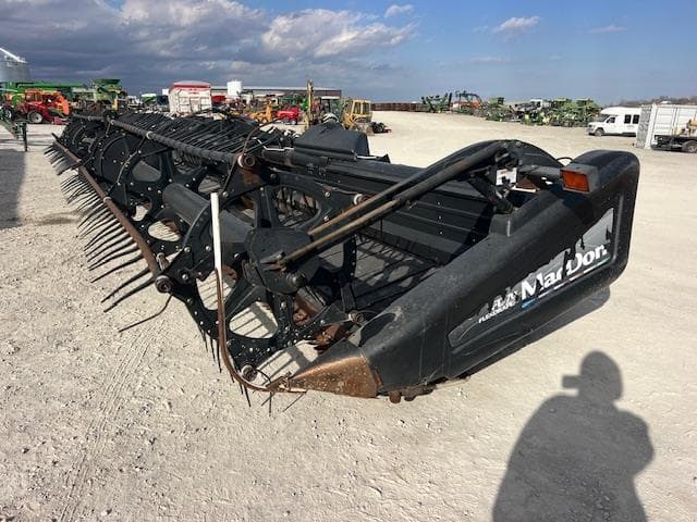 Image of MacDon FD70 equipment image 4