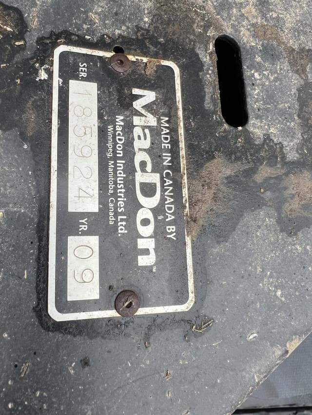 Image of MacDon FD70 equipment image 2