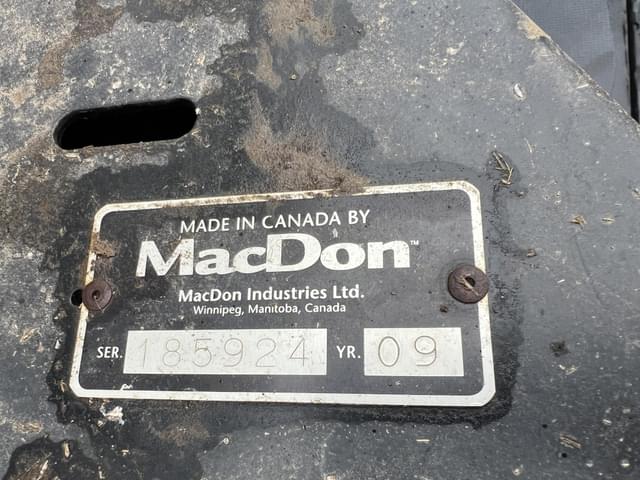 Image of MacDon FD70 equipment image 2