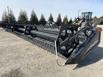 Main image MacDon FD70