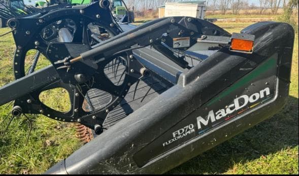 Image of MacDon FD70 equipment image 1