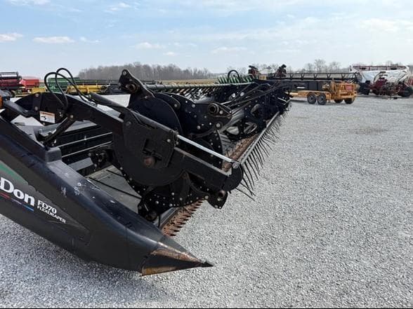 Image of MacDon FD70 equipment image 1