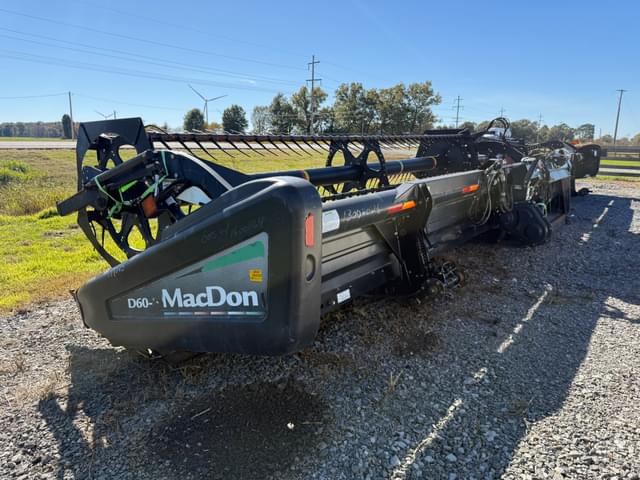 Image of MacDon D60 equipment image 1