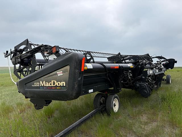 Image of MacDon FD70 equipment image 1