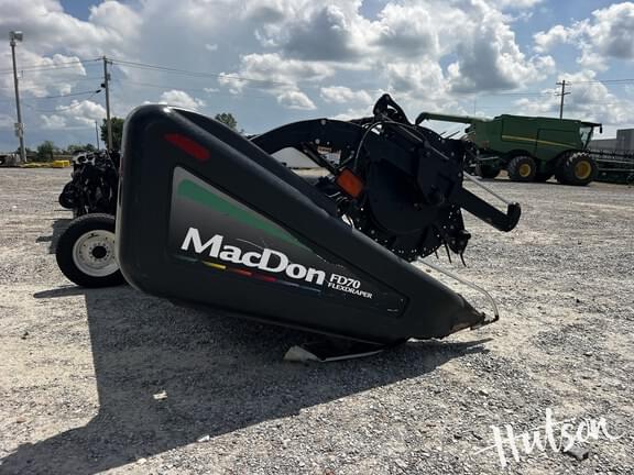 Image of MacDon FD70 equipment image 3