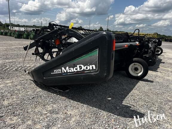 Image of MacDon FD70 equipment image 2