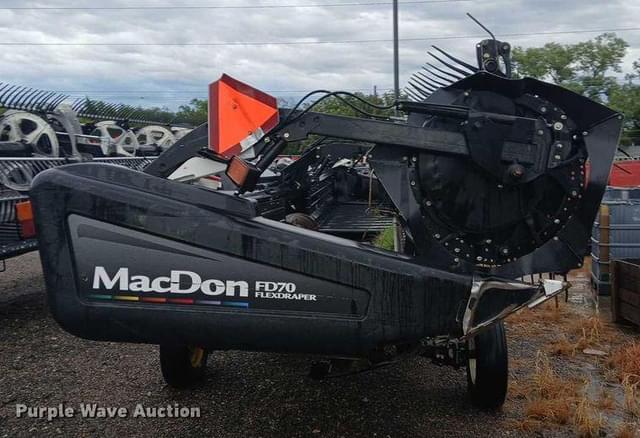 Image of MacDon FD70 equipment image 1