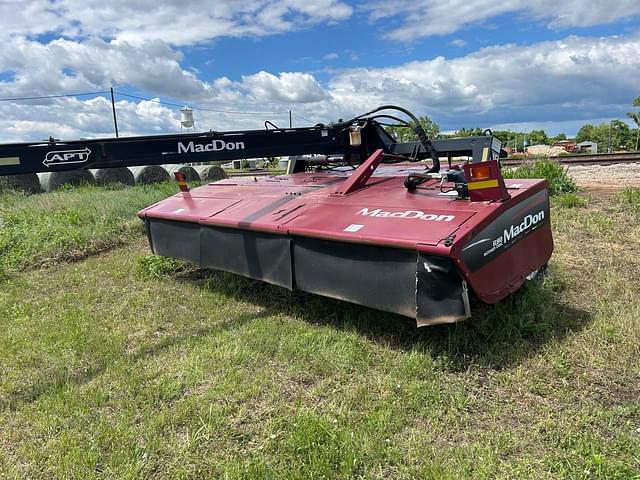 Image of MacDon R80 equipment image 1