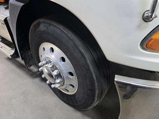 Image of Mack Pinnacle CXU613 equipment image 1