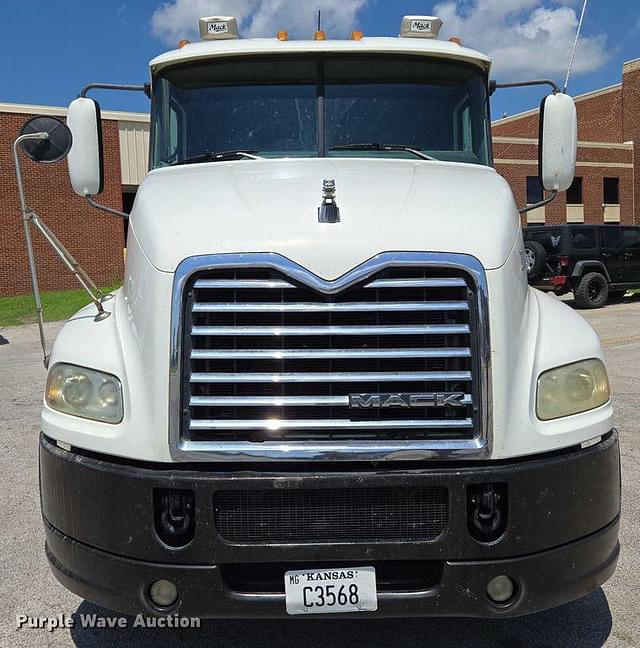 Image of Mack CXU613 equipment image 1
