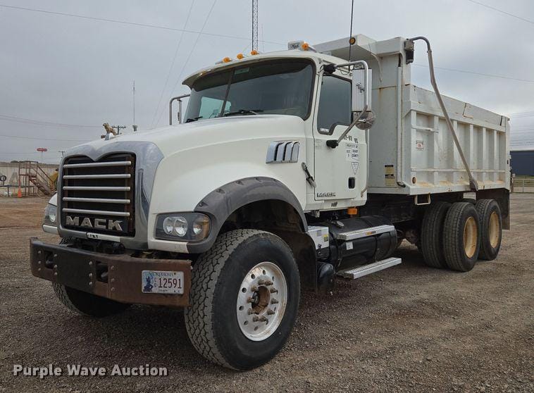 2009 Mack Granite Equipment Image0