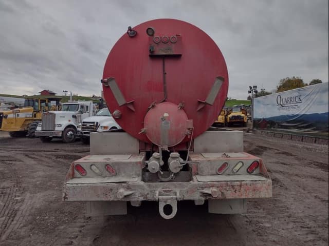 Image of Mack Granite GU713 equipment image 3