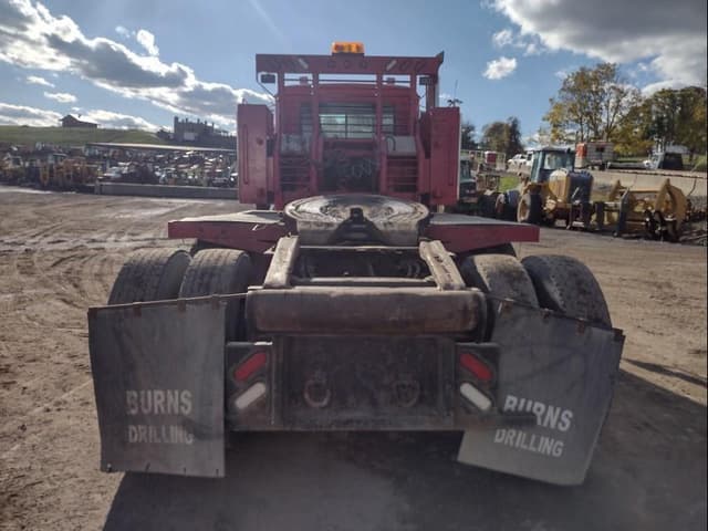 Image of Mack Granite GU713 equipment image 3