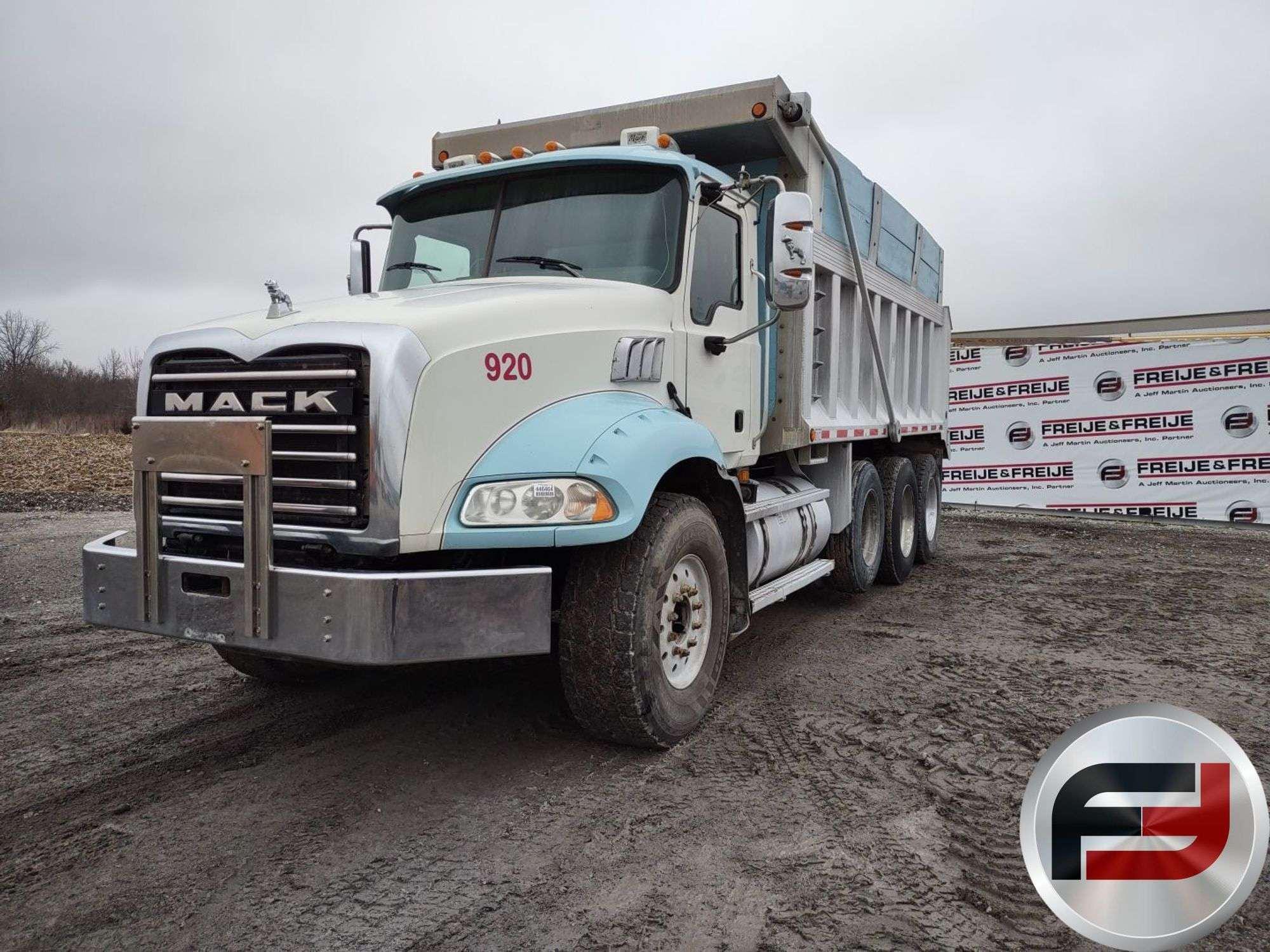 Main image Mack GU813