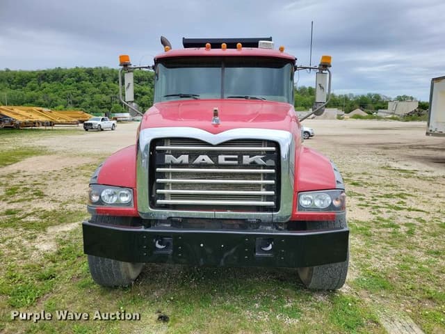 Image of Mack GU713 equipment image 1