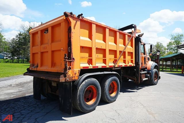 Image of Mack GU713 equipment image 4