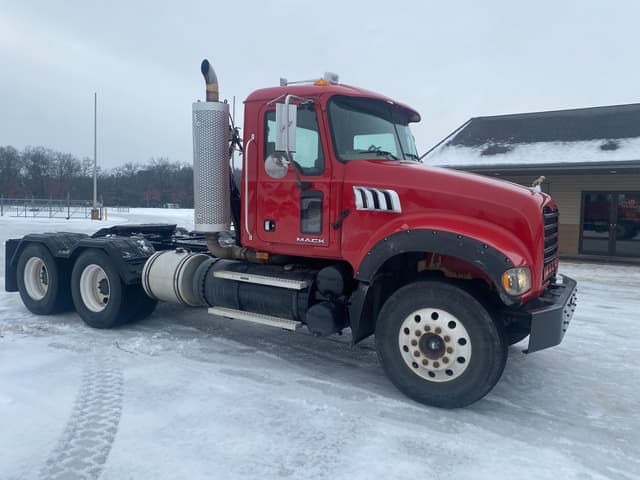 Image of Mack GU713 equipment image 3