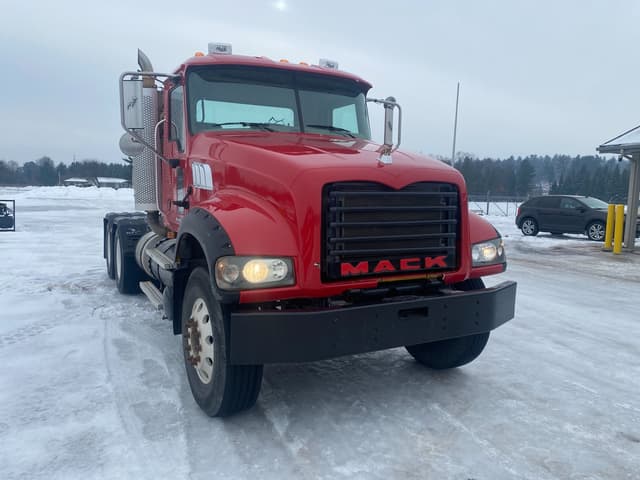 Image of Mack GU713 equipment image 2