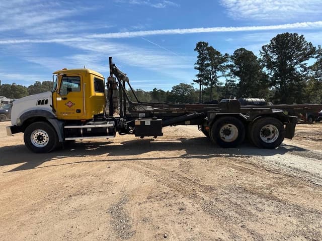 Image of Mack GU813 equipment image 1