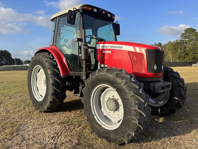 Image of Massey Ferguson 5455 equipment image 4