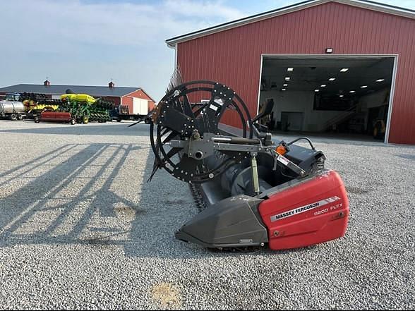 Image of Massey Ferguson 8200 equipment image 1