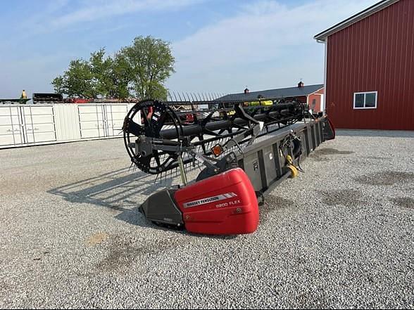 Image of Massey Ferguson 8200 equipment image 2