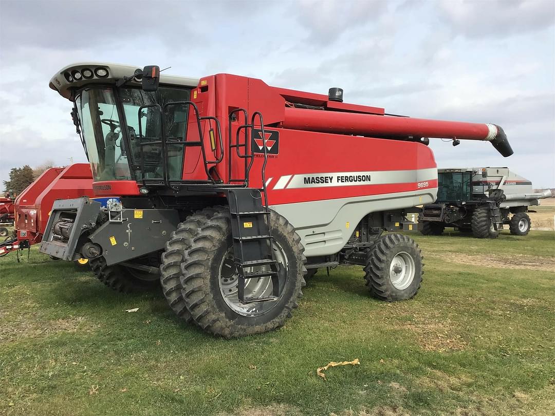 Image of Massey Ferguson 9695 Primary image