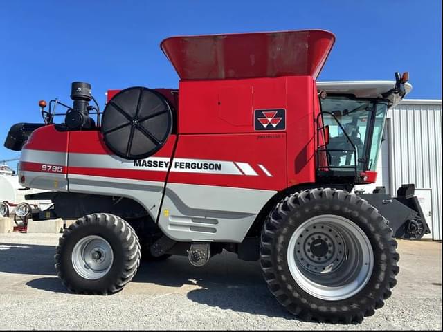Image of Massey Ferguson 9795 equipment image 1