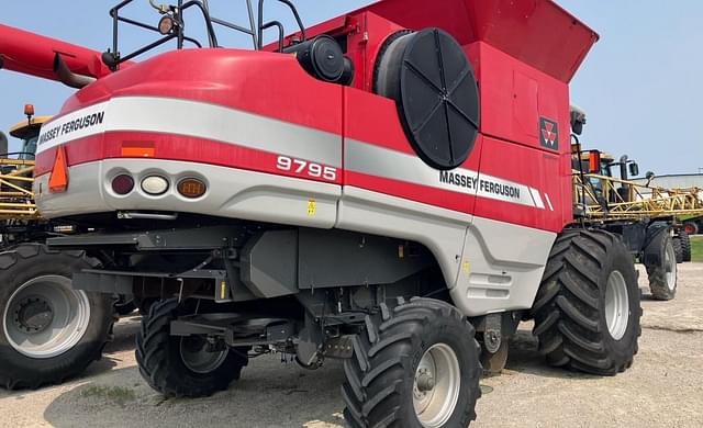 Image of Massey Ferguson 9795 equipment image 2