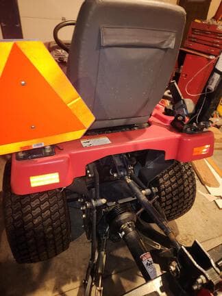 Image of Massey Ferguson GC2400 equipment image 3