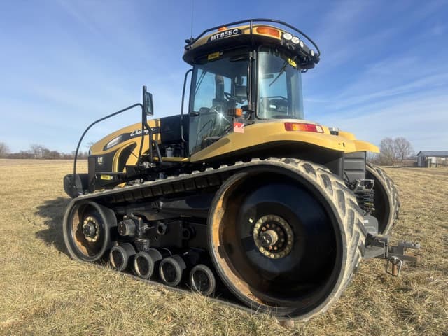 Image of Challenger MT855C equipment image 3