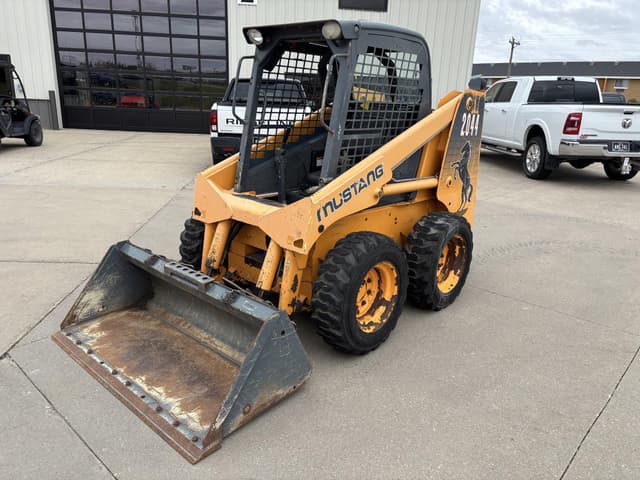 Image of Mustang 2044 equipment image 1