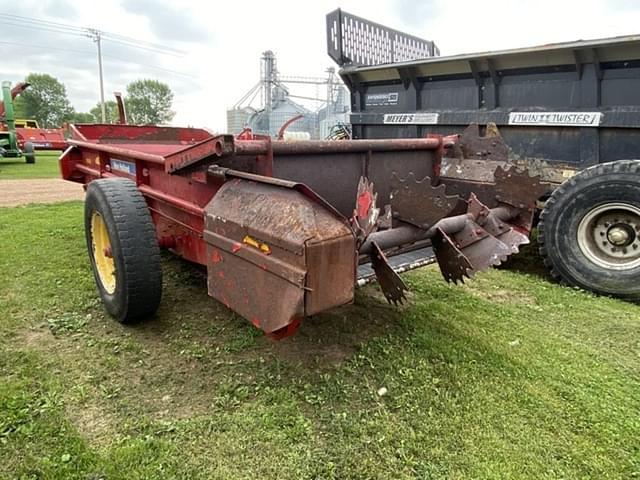 Image of New Holland 165 equipment image 1