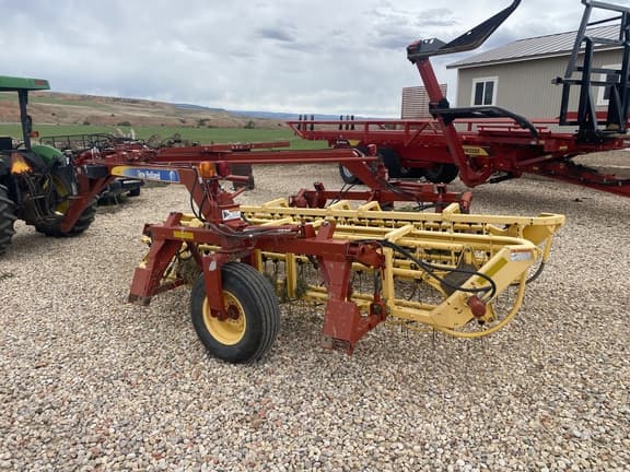 Image of New Holland 216 equipment image 1