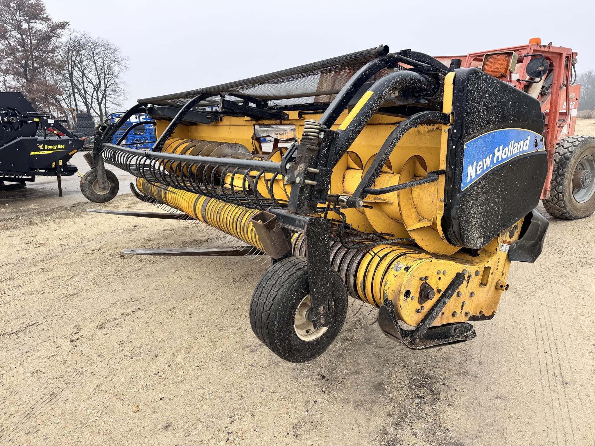 2009 New Holland 290FP Equipment Image0