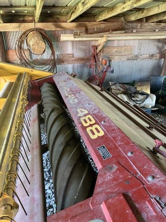 Image of New Holland 488 equipment image 3