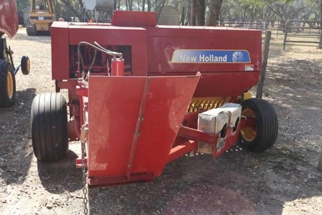 Image of New Holland BC5060 equipment image 2