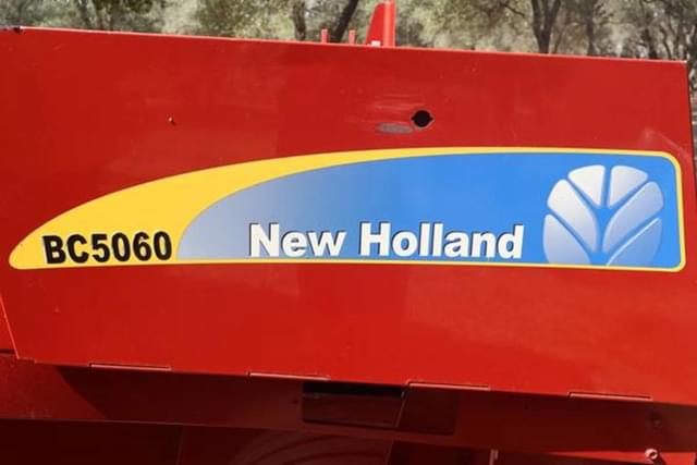 Image of New Holland BC5060 equipment image 4