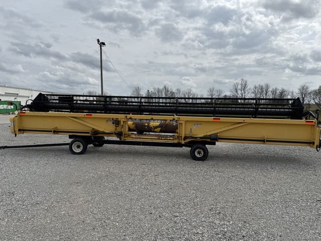 Image of New Holland 74C-35F equipment image 3