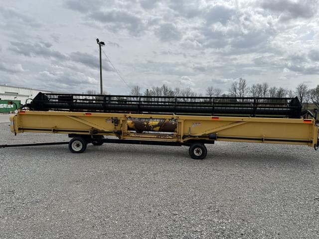 Image of New Holland 740CF equipment image 3
