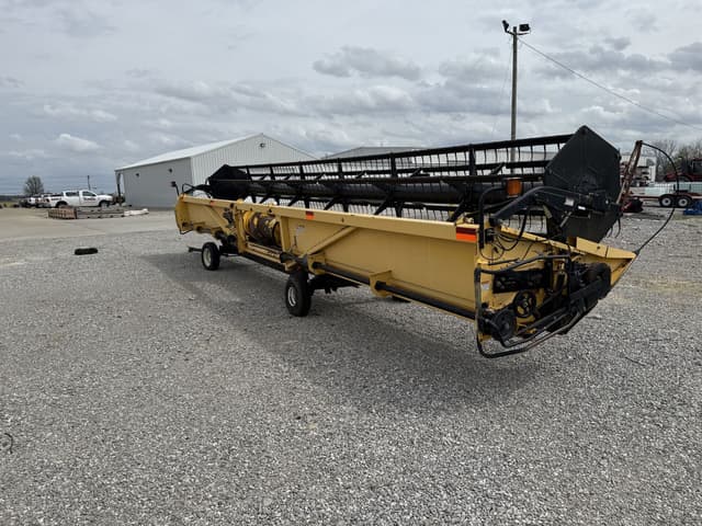 Image of New Holland 74C-35F equipment image 2