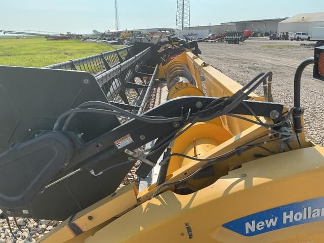 Image of New Holland 74C equipment image 3