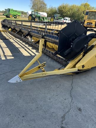 Image of New Holland 74C-35F equipment image 2