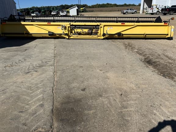 Image of New Holland 74C-35F equipment image 3