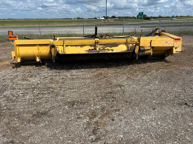 Image of New Holland 770HD equipment image 3