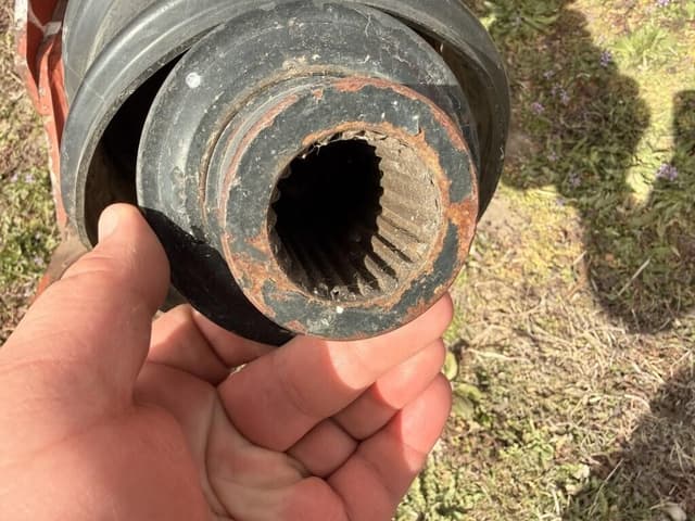 Image of New Holland BR780A equipment image 4