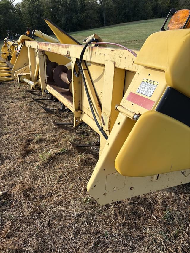 Image of New Holland 98D equipment image 4