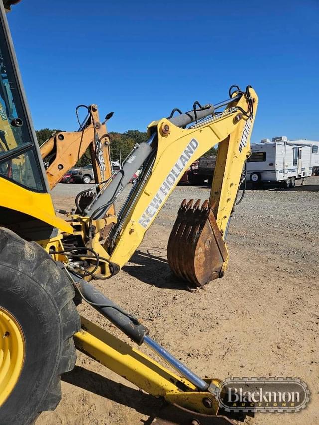 Image of New Holland B110B equipment image 3