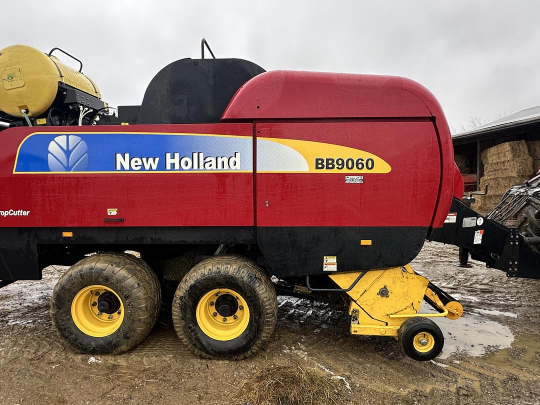 Image of New Holland BB9060 Primary image